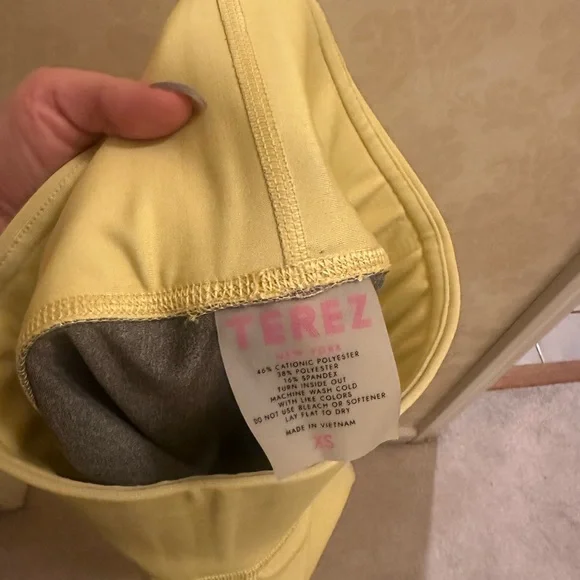 Terez Rainbow Yellow Leggings with Gray Lining, Size XS, NWOT - Picture 5 of 8